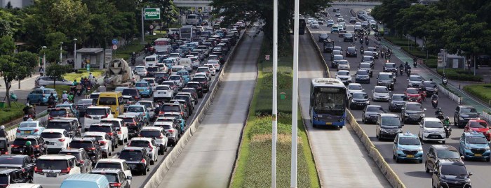 Daftar jalur transportasi utama menuju pusat kota dari kawasan perumahan