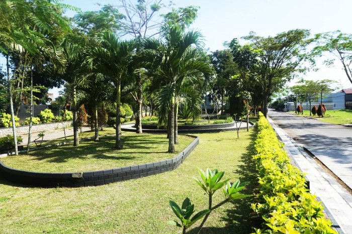 Perumahan dengan Taman dan Ruang Hijau