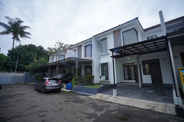 Rumah minimalis murah dengan garasi motor dan mobil