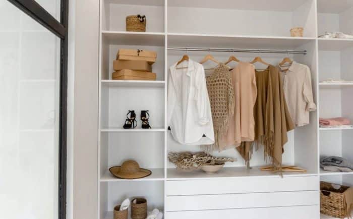 7 Desain Lemari Pakaian Minimalis Modern untuk Kamar Sempit