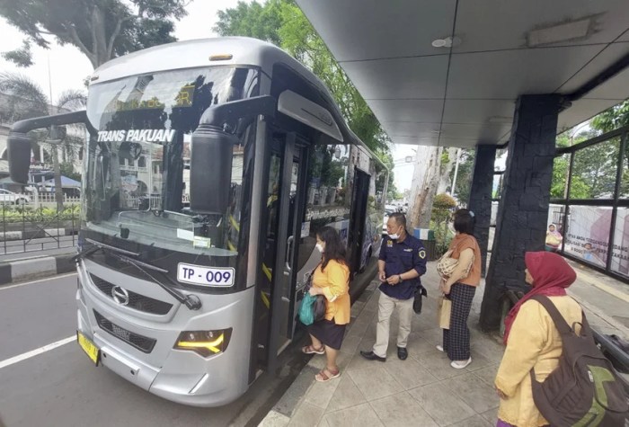 Informasi tarif dan rute transportasi umum di sekitar kawasan perumahan