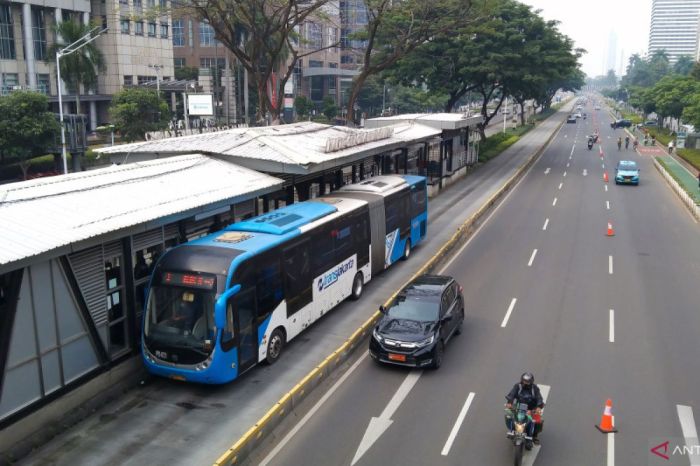 Informasi tarif transportasi umum dari kawasan menuju pusat kota