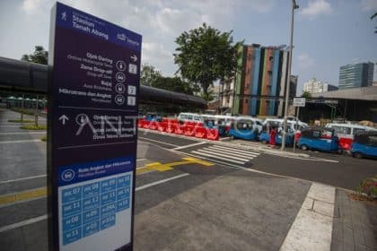 Informasi tarif dan rute transportasi umum di sekitar kawasan perumahan