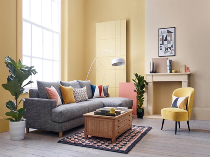 Warna cat interior yang membuat ruangan luas
